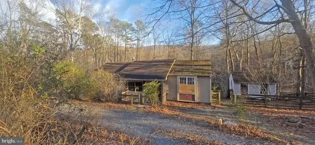 298 Honey Farm Ln, Front Royal