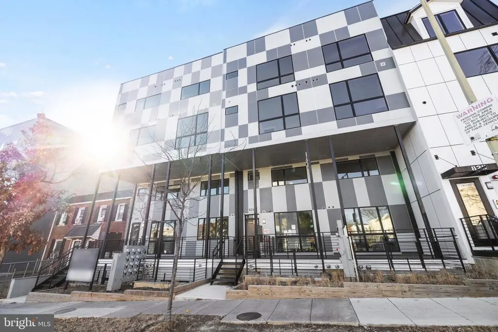 824 18th St Ne #304, WASHINGTON