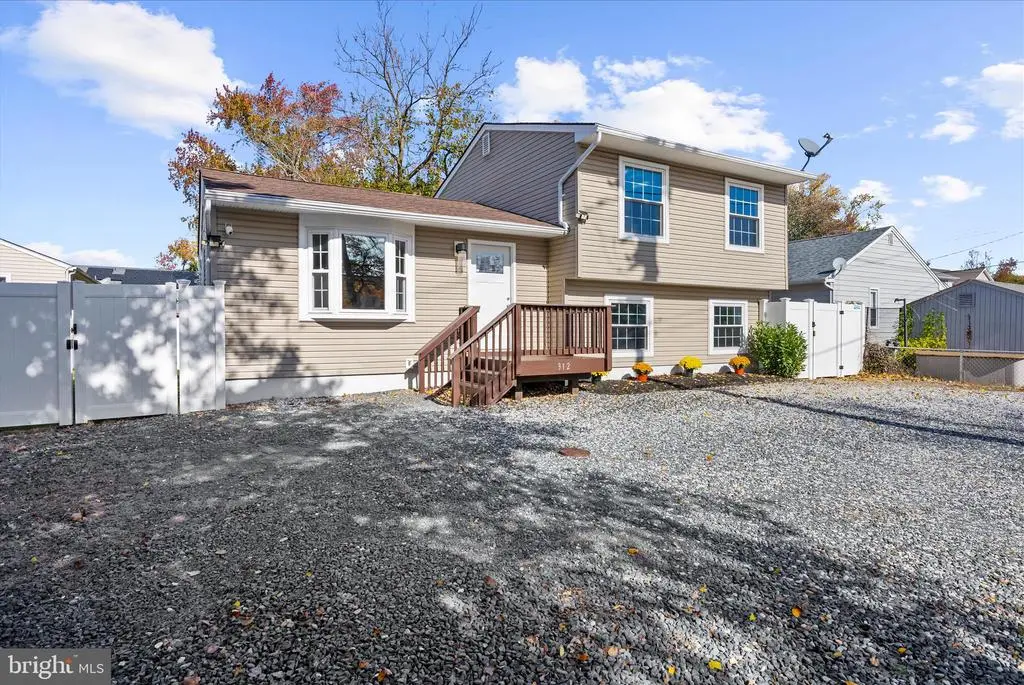 312 Londontown Rd, Edgewater