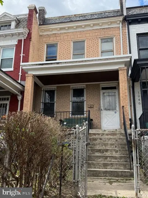 1944 2nd Nw, WASHINGTON