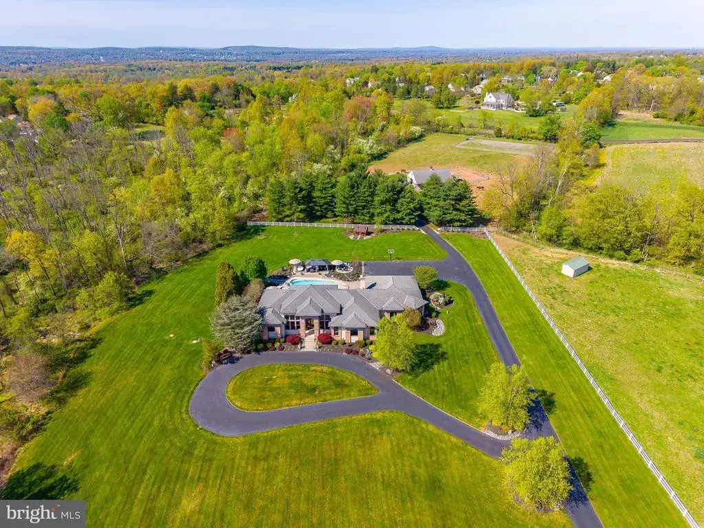 127 Fairhill School Rd, HILLTOWN