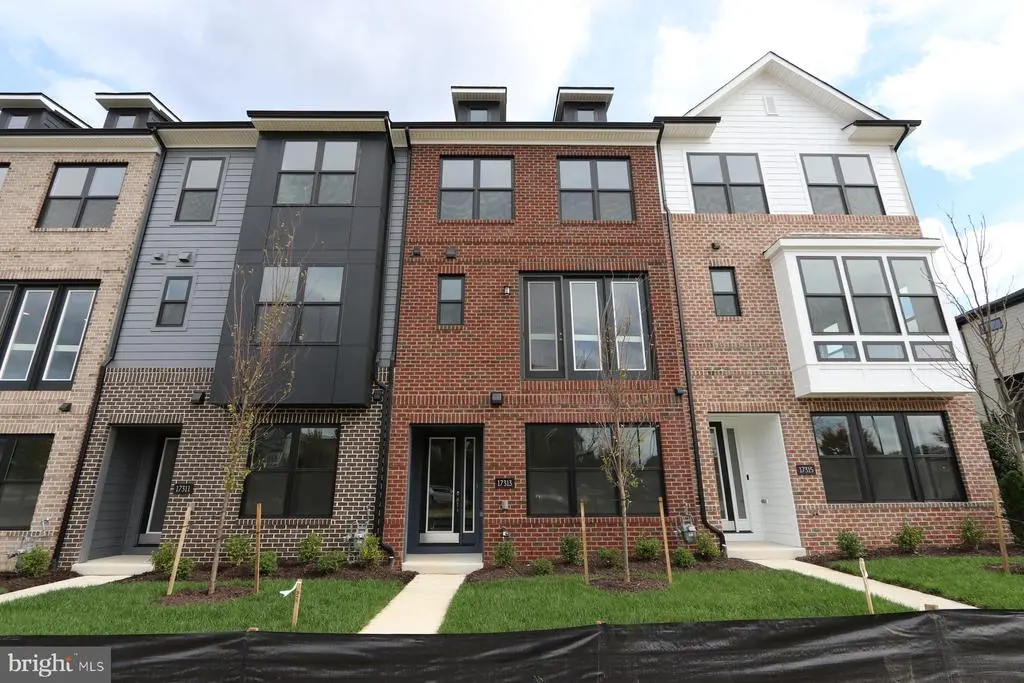 17313 Hardisty Way St #7f, BOWIE