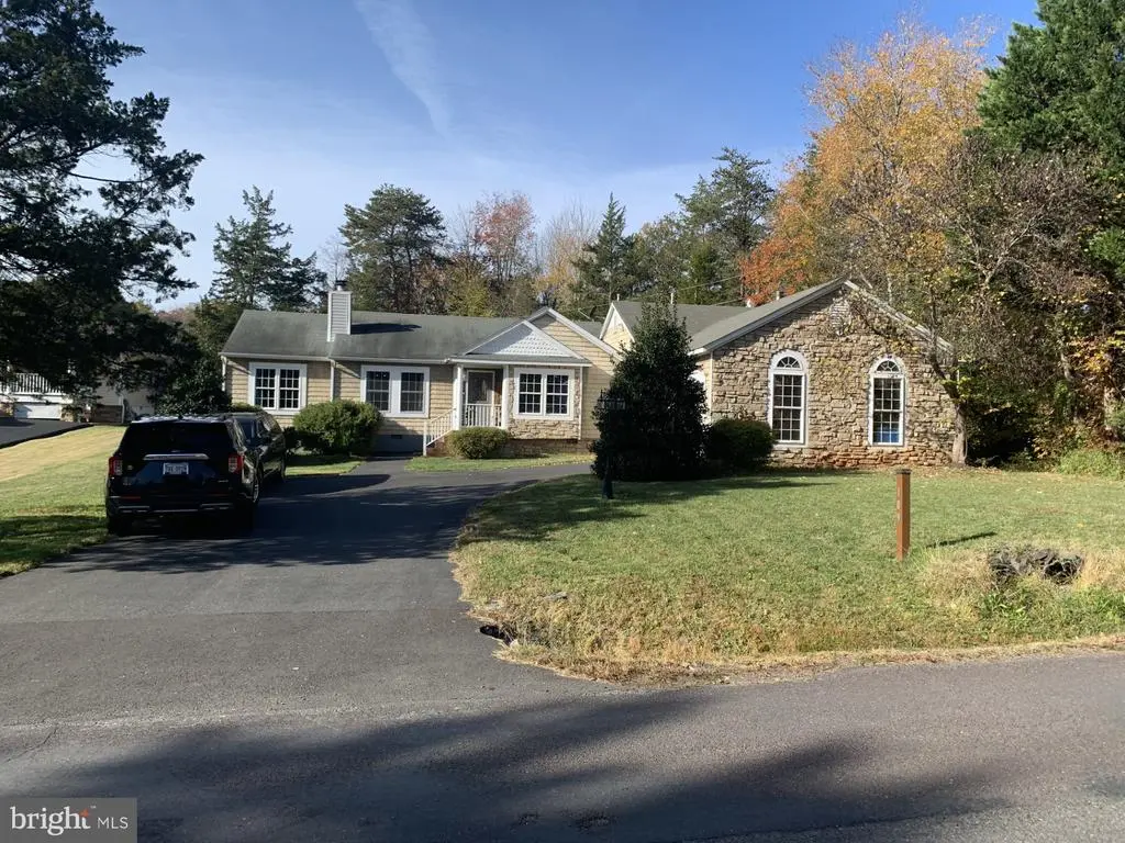 109 Fairfax Ln, LOCUST GROVE