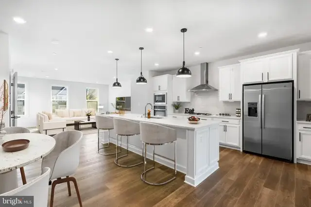 7217 Mainstream Way, Columbia