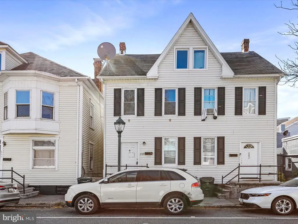 209 E Washington St, Hagerstown