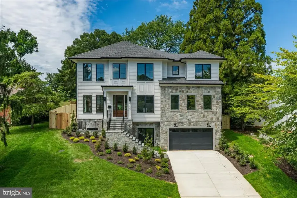 6179 Hardy Dr, MCLEAN