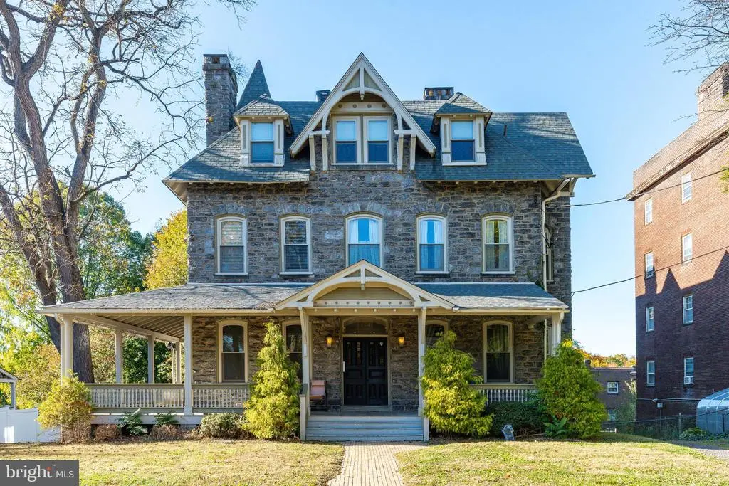 109-15 Carpenter Ln, PHILADELPHIA