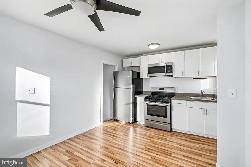 3334 10th Pl Se, WASHINGTON