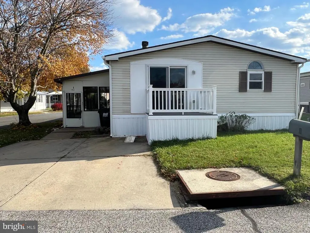 1 Hammock Trail, Middle River