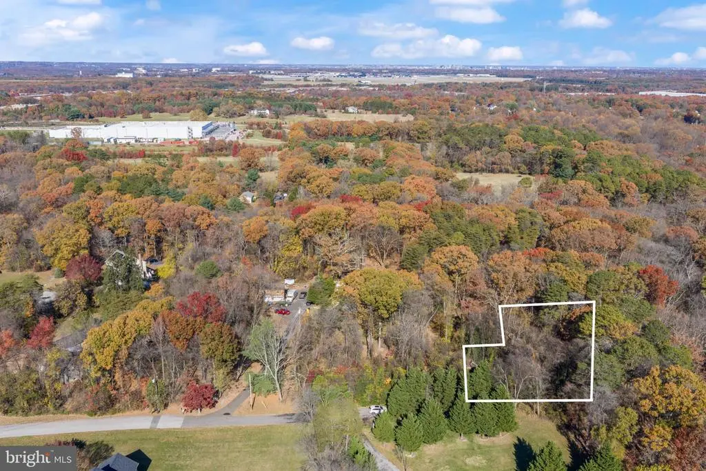 900 S Wieker Rd, Severn