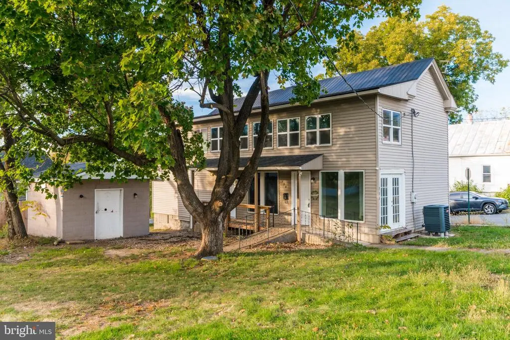 728 N High St, MARTINSBURG