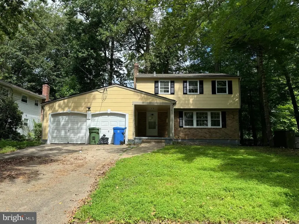 8 Elbow Ln, CHERRY HILL