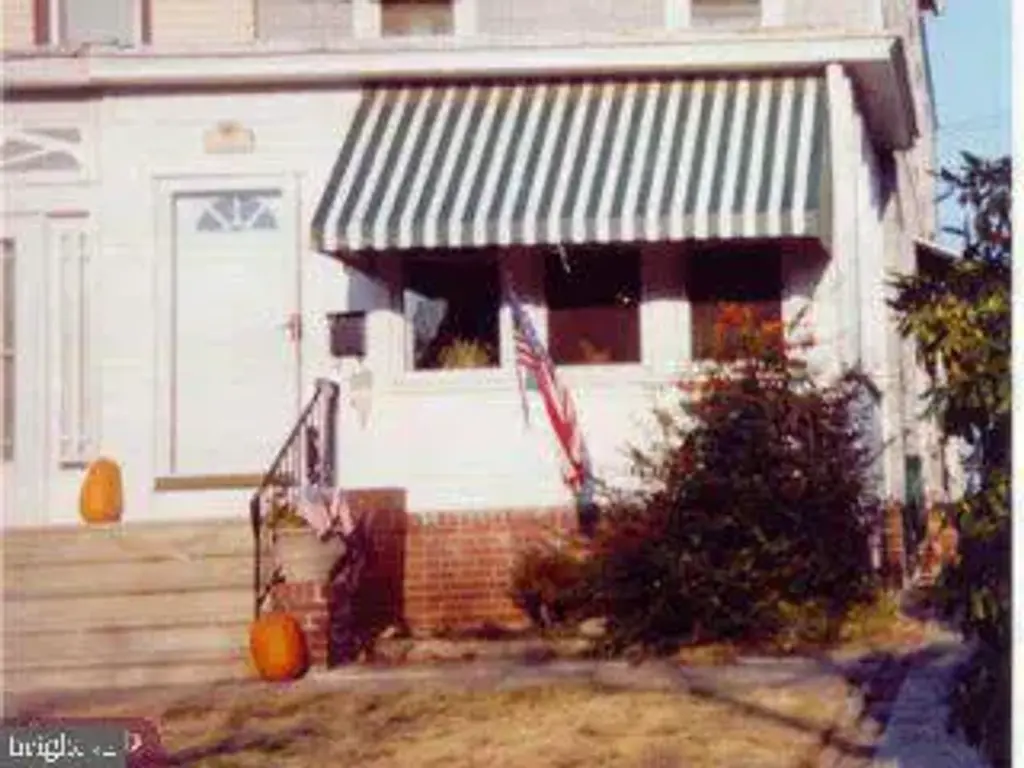 335 Jefferson Ave, BRISTOL