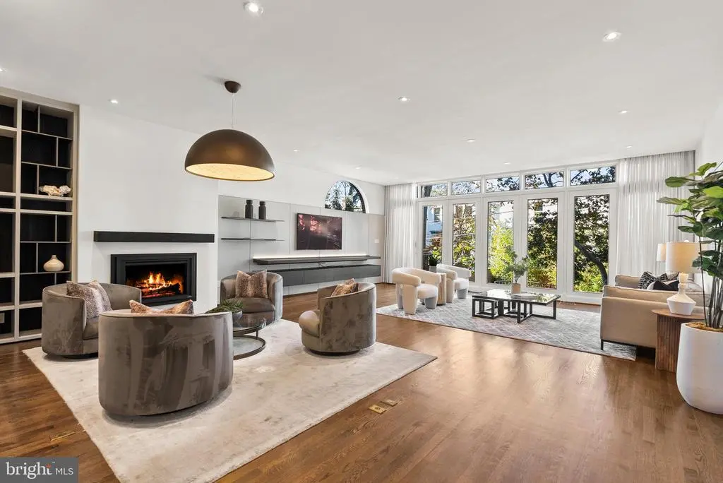 Photo of Listing #DCDC2229436