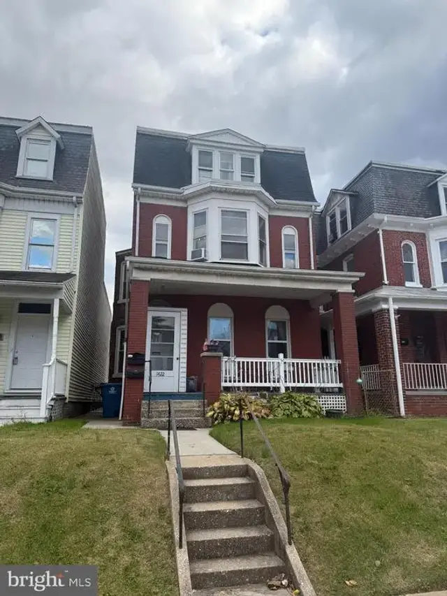 1422 W Market St, York