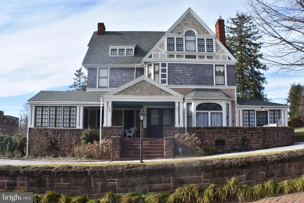 433 Linden Ave #1, YORK