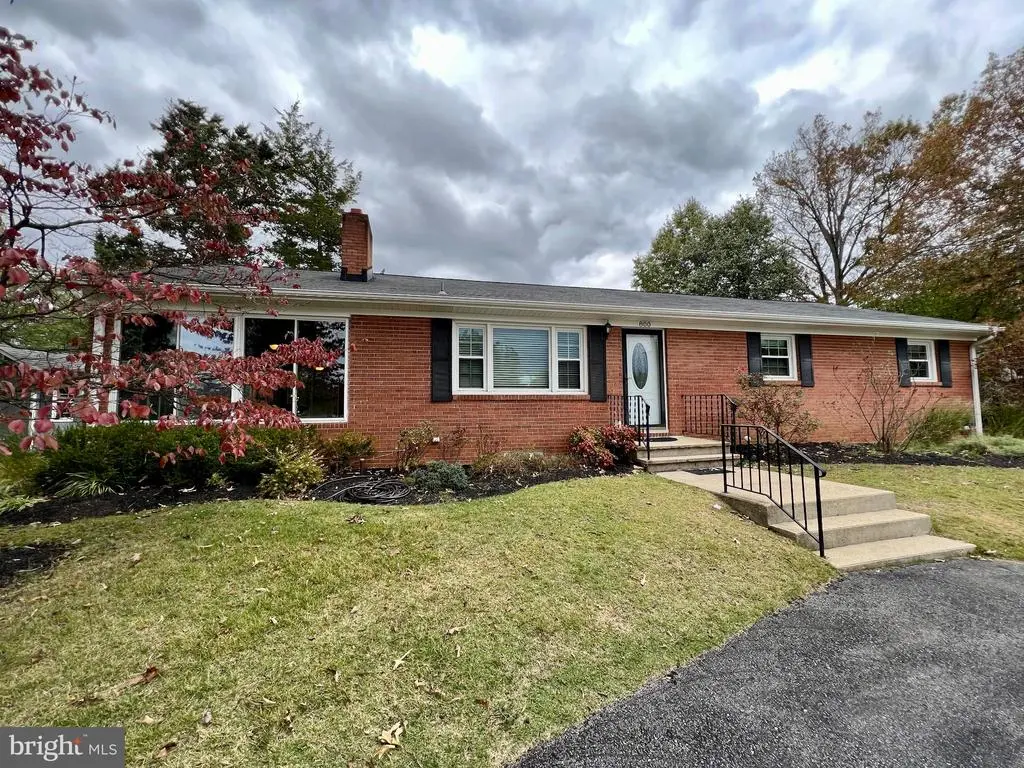 800 Severn Dr, La Plata