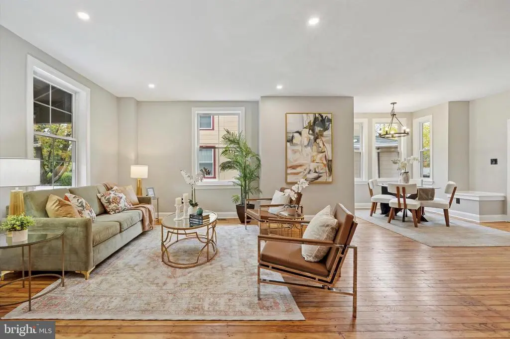 49 Elberon Ave, Lansdowne