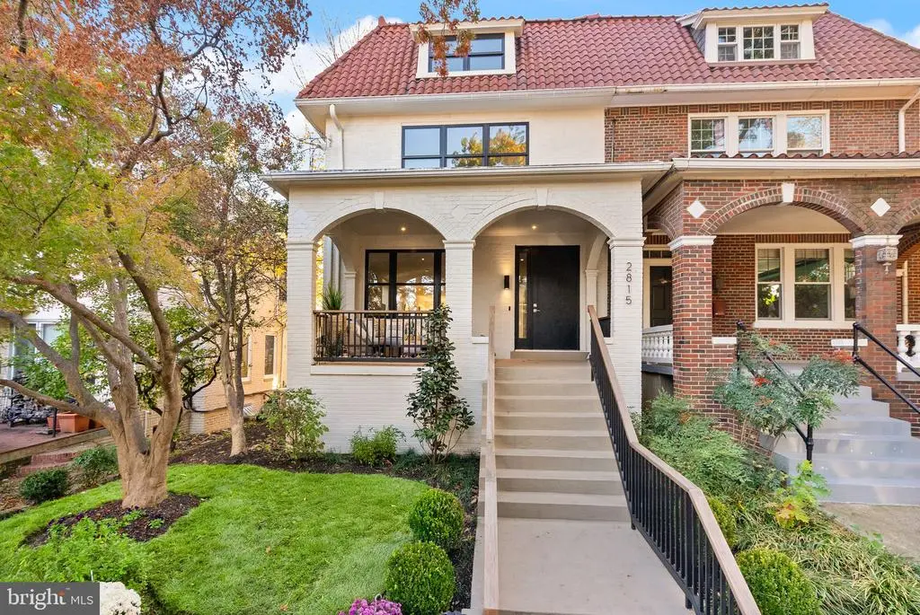 2815 Bellevue Ter Nw, WASHINGTON