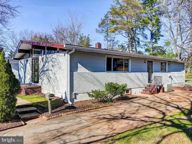 4712 Old Court Rd, Pikesville