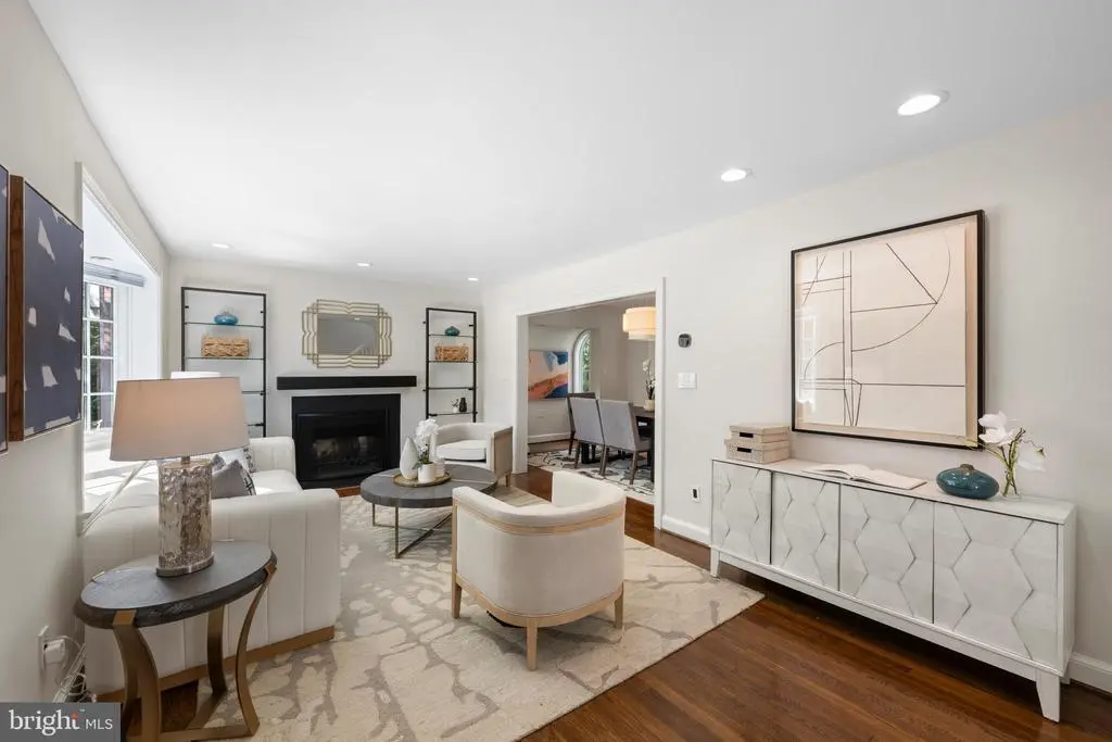 3915 47th St Nw, WASHINGTON