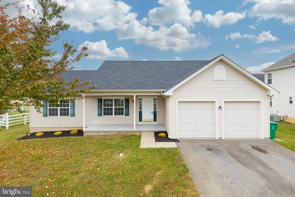 97 Needham Dr, Smyrna