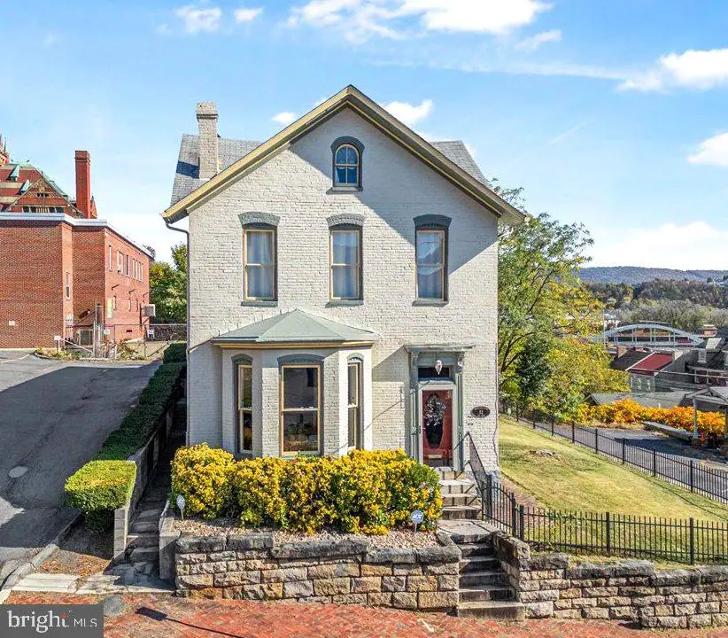 11 S Smallwood St, Cumberland