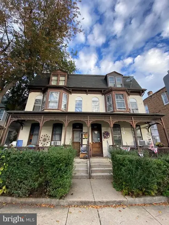 127 Hamilton Ave, York