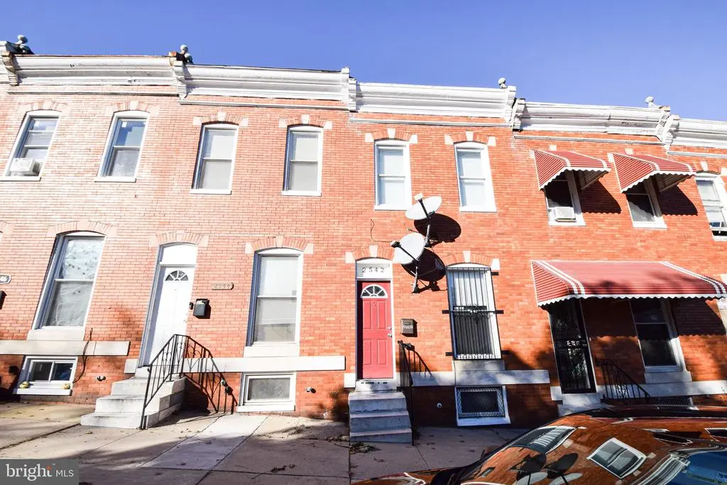 2542 W Pratt St, Baltimore