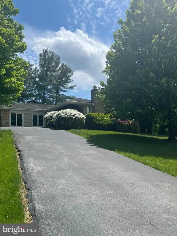 1201 Wisteria Dr, Catonsville