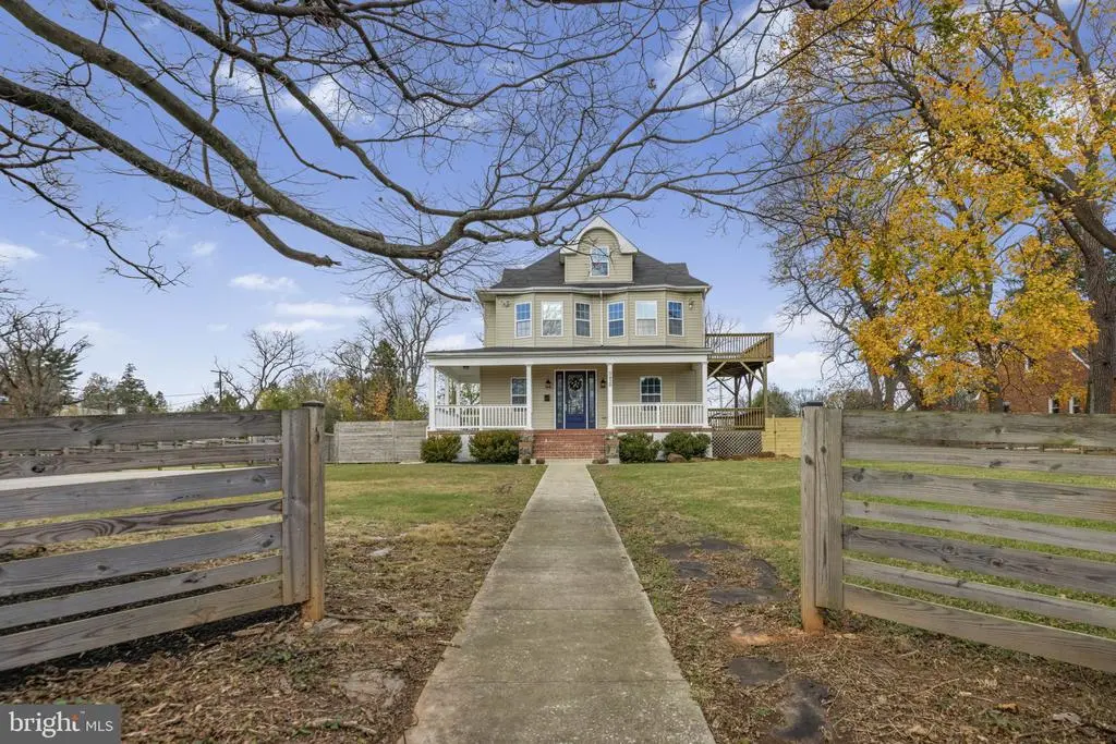 2420 W Rogers Ave, Baltimore