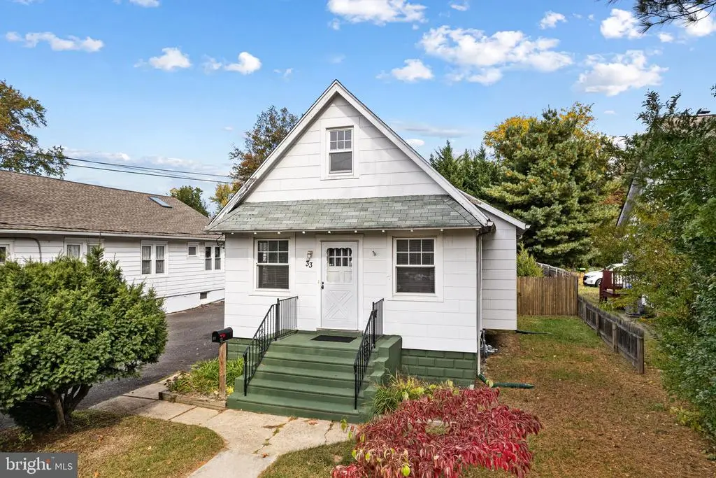 33 E Gloucester Pike, BARRINGTON