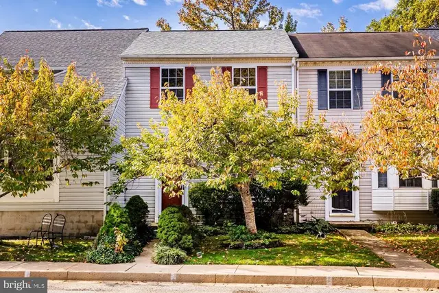 321 Woodland Green Ct, Aberdeen