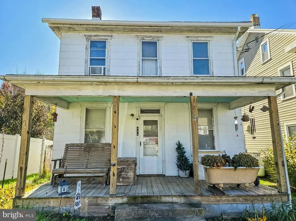 444 W Main St, ELIZABETHVILLE