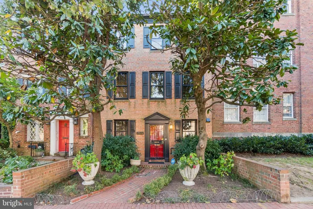 2524 Q St Nw, WASHINGTON