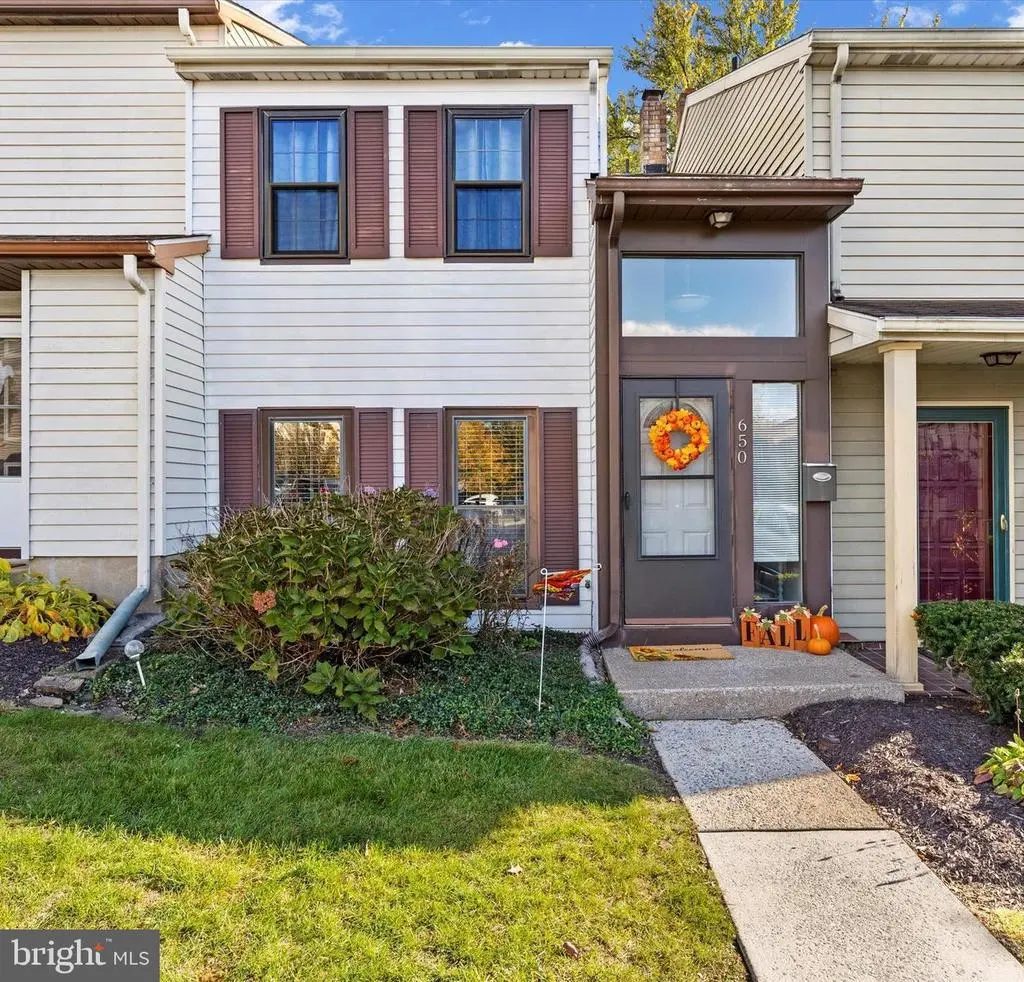 650 Lopax Rd, HARRISBURG