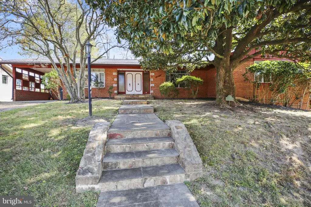 1776 Sycamore St Nw, WASHINGTON