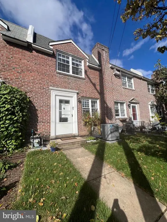 113 Plant Ave, Wayne