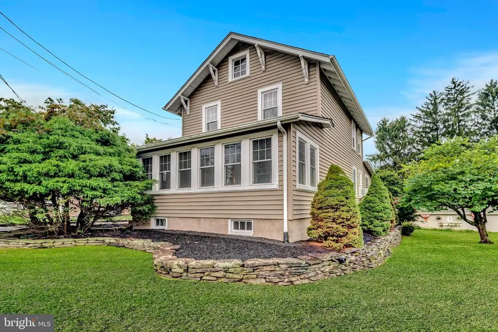 19 Graf Ave, LAWRENCE TWP