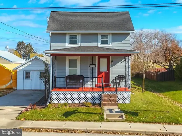 121 S 3rd St, Mcsherrystown