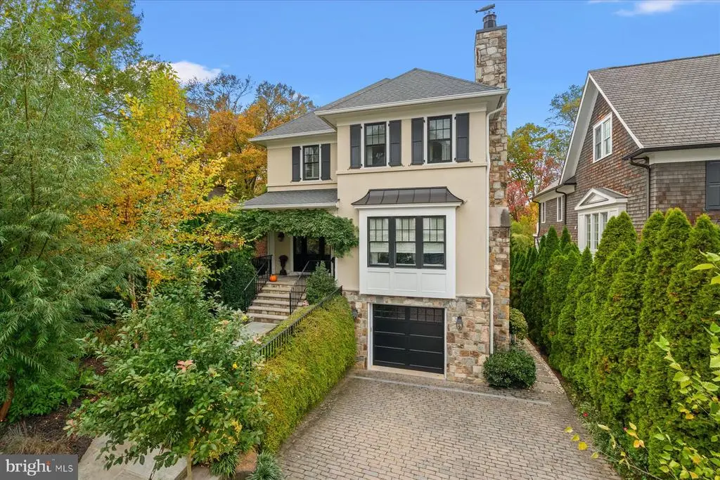 2334 King Pl Nw, WASHINGTON