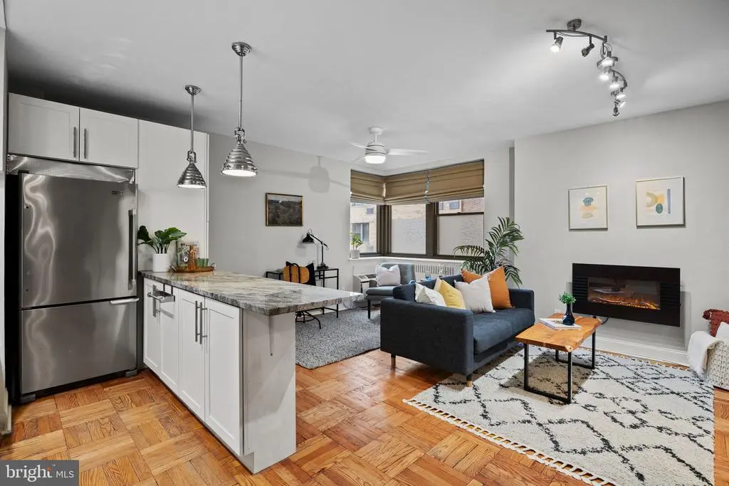 2601 Pennsylvania Ave #205, PHILADELPHIA