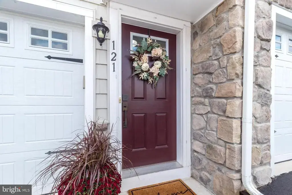 121 Arbor Blvd, PERKASIE