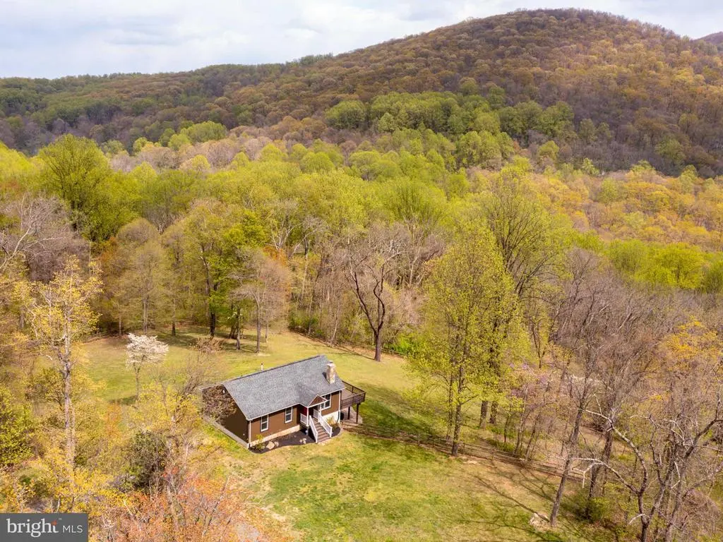 3998 Hidden Valley Ln, LINDEN