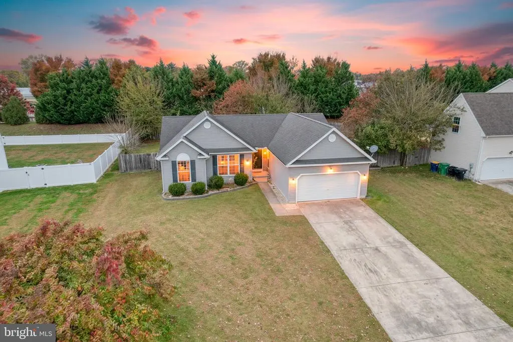 222 N Ember Dr, FELTON