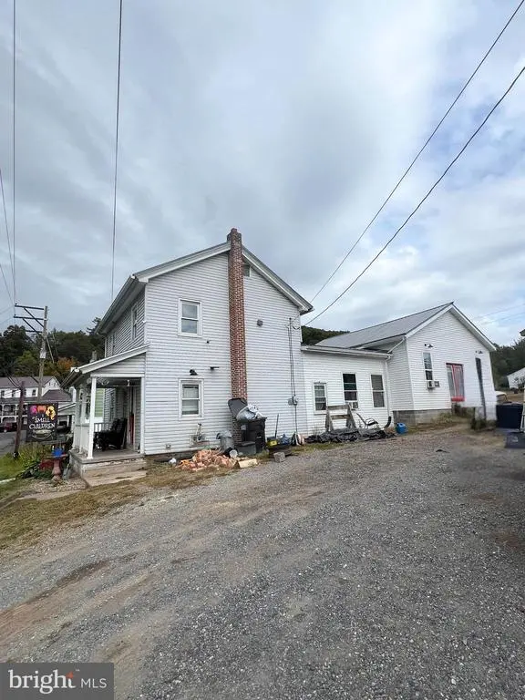 1238 Erdman Rd, LYKENS