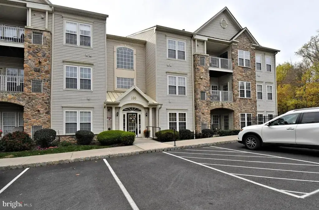 100 Ginko St #202, WARRINGTON