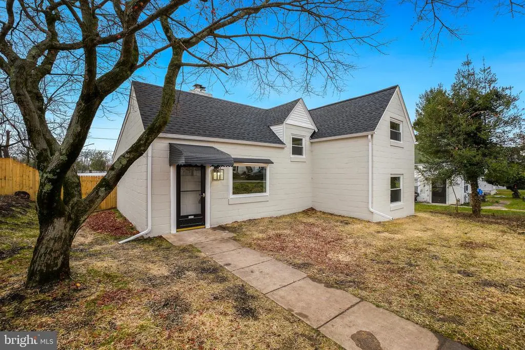 6517 Lehnert St, Baltimore