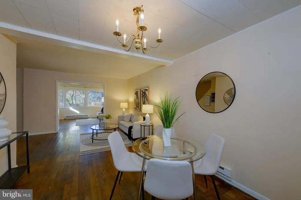 11-b Southway, GREENBELT