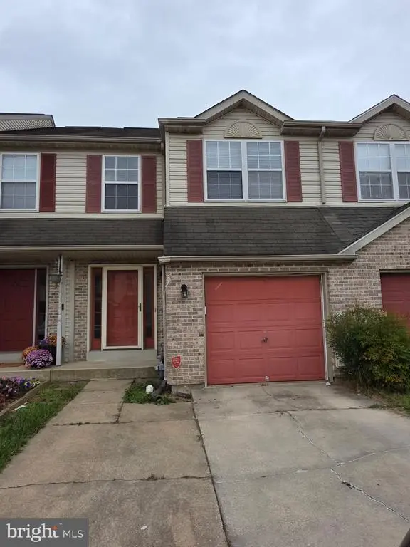 24 Woodcrest Ct, Newark